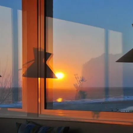 度假居 For 8 People *