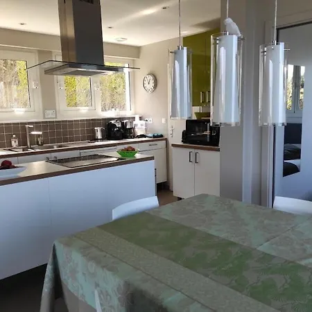 For 8 People * 梅尔河畔的沃莱特